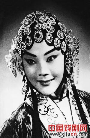 京剧头牌女演员赵燕侠