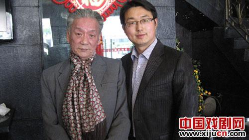 吴吟秋，来到扬州新闻票房、戴春林京剧团，传授京剧秋派表演艺术