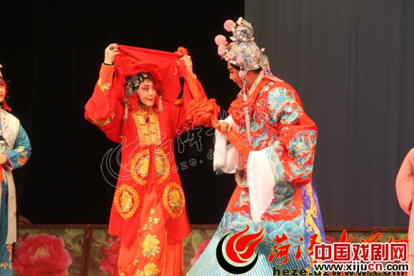 单县豫剧团今晚在菏泽大剧院演出豫剧《抬花轿》