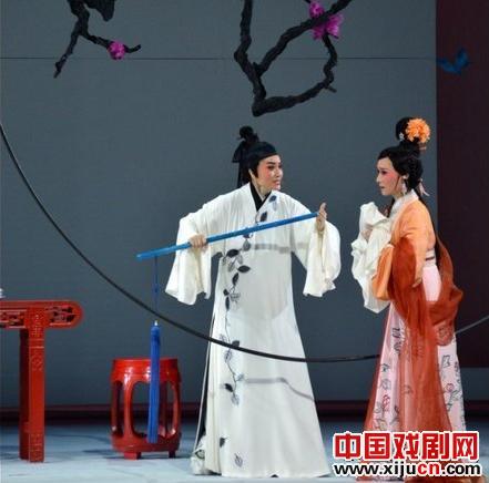 王君安领衔主演的越剧新编历史剧《柳永》将到武汉演出