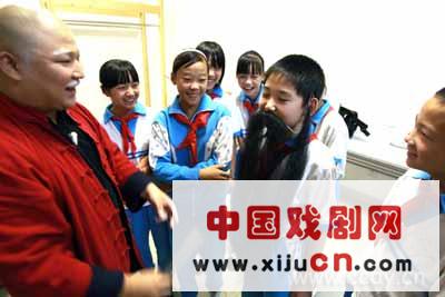 中国戏曲学院附中和北京东北旺中心小学少儿京剧培训示范基地启动（图）