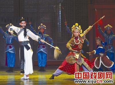 黄豆豆用舞剧《粉墨春秋》向京剧艺术致敬