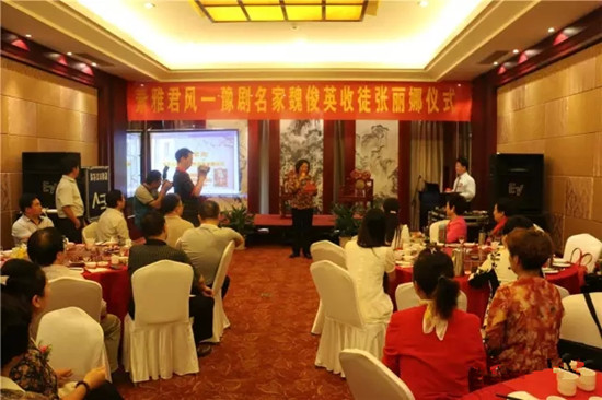 著名豫剧表演艺术家魏俊英收山东肥城姑娘张丽娜为入室弟子