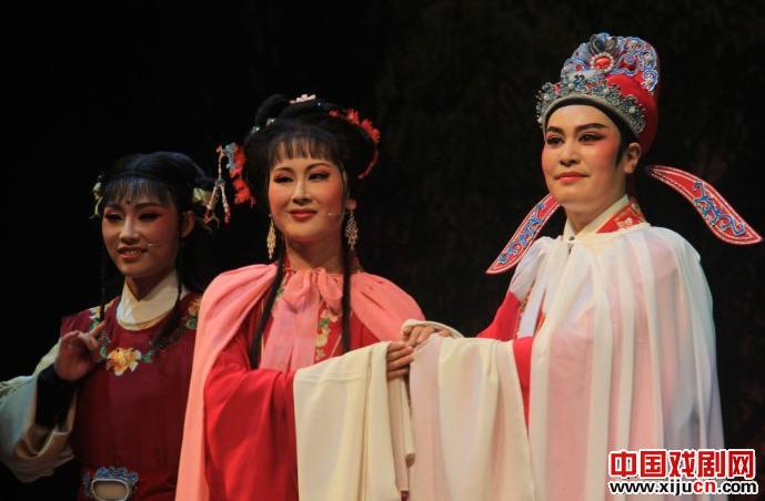 海宁越剧团演出《一见钟情》