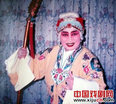 在洛阳居住近40年的豫剧名家薛艳君