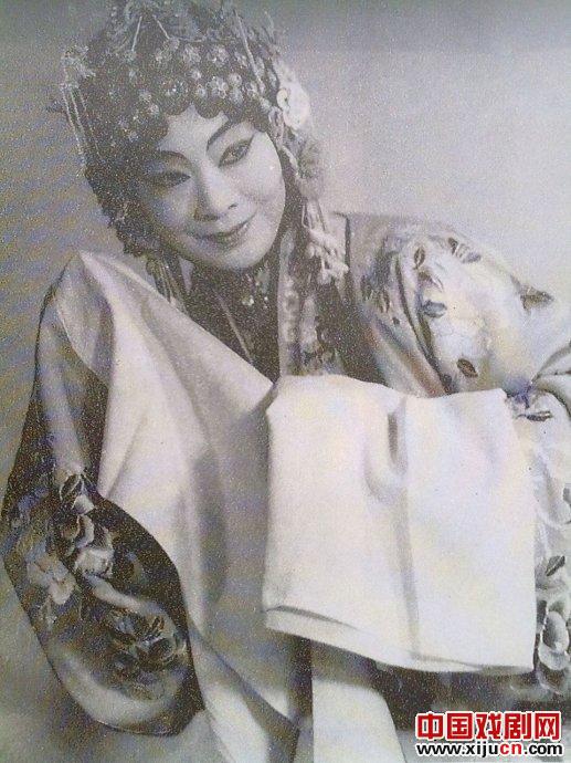 阎立品《碧玉簪》饰演李秀英