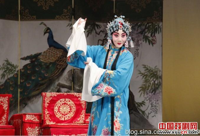 国家京剧院三团公益演出京剧《锁麟囊》