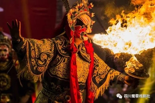 世界著名川剧变脸大师&mdash;&mdash;彭登怀将川剧带进双流区协和实验小学