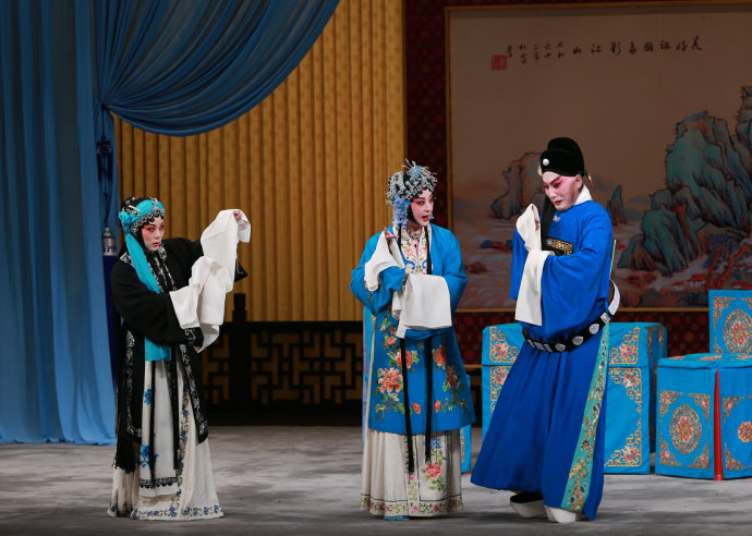 京剧《周仁献嫂》熊明霞饰演冯素蕙