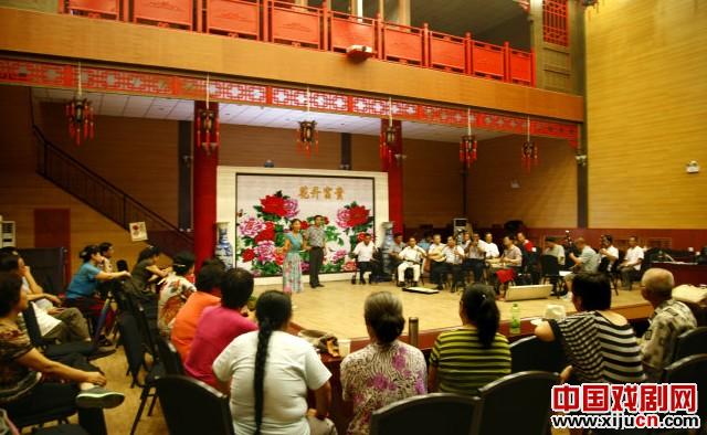 怀柔利达鑫戏剧活动中心的戏迷与大兴评剧团联谊活动