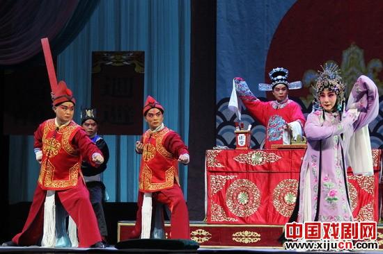 豫剧《陈三两》荣获剧目奖，章兰荣获优秀演员奖