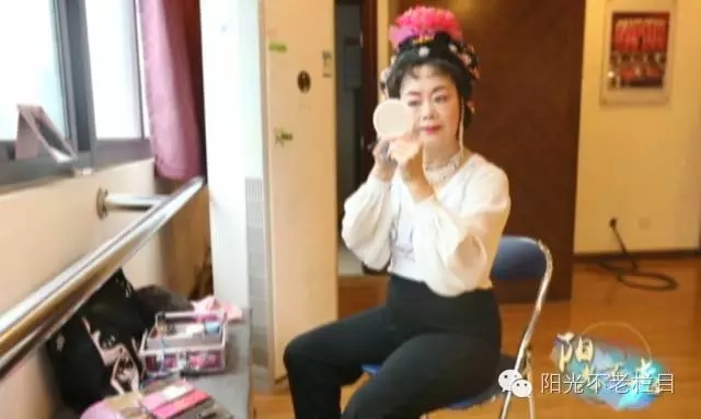 裘鑫琴&ldquo;一生都在追求越剧&rdquo;5岁喜欢上越剧，11岁正式加入越剧团