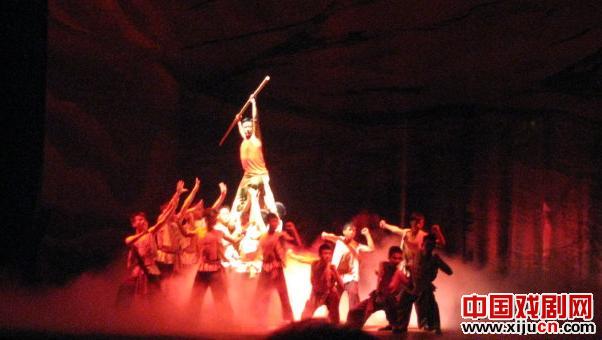 河南省曲剧团打造的现代大型曲剧《情系母亲河》