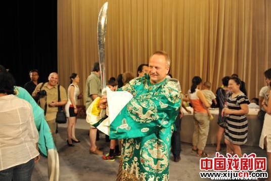 &ldquo;洋票友&rdquo;赏京剧