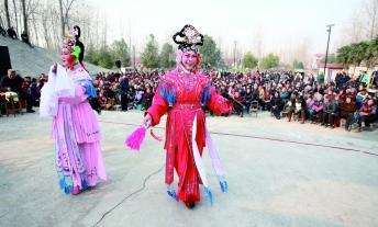 豫剧连着两地情&mdash;&mdash;南阳义工赴大柴湖慰问演出掠影