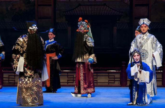 评剧《包公三勘蝴蝶梦》