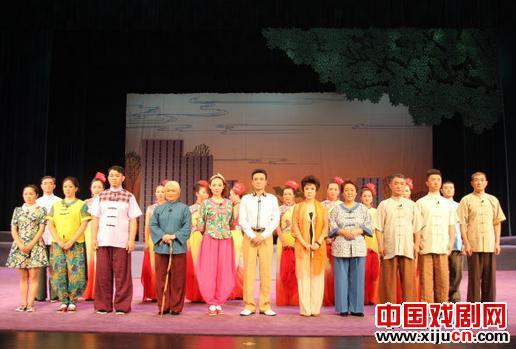 迁安评剧团演出现代评剧《燕赵汉子》