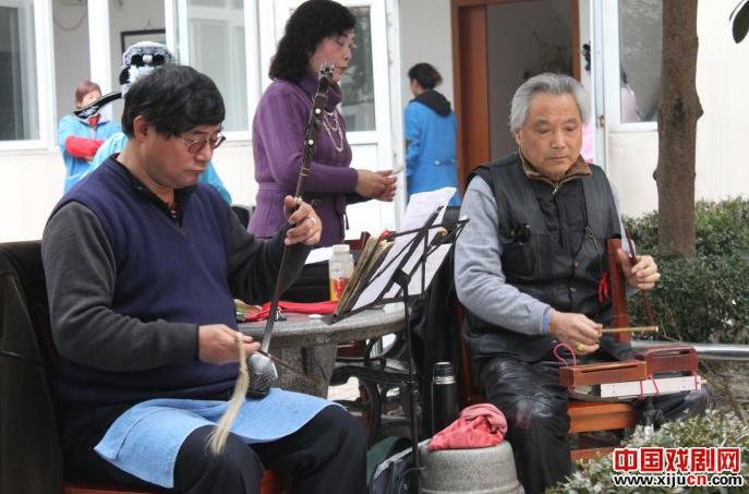 临汾倚盈越剧队