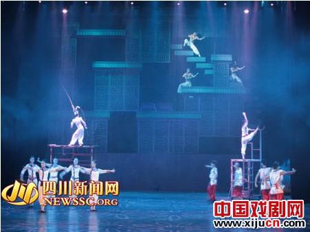 让更多的观众重新买票回到了川剧的剧场