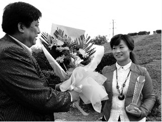 马海霞荣获央视举办的&ldquo;全国豫剧戏迷群英汇&rdquo;冠军&rdquo;