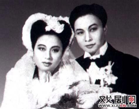 老越剧表演艺术家的婚纱剧照