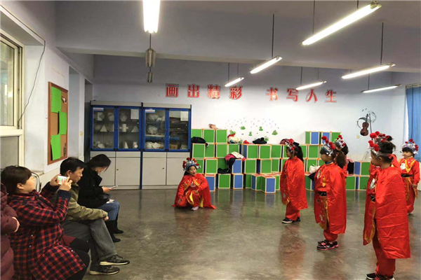 &ldquo;戏曲进校园&rdquo;节目验收组进入上街区曙光小学