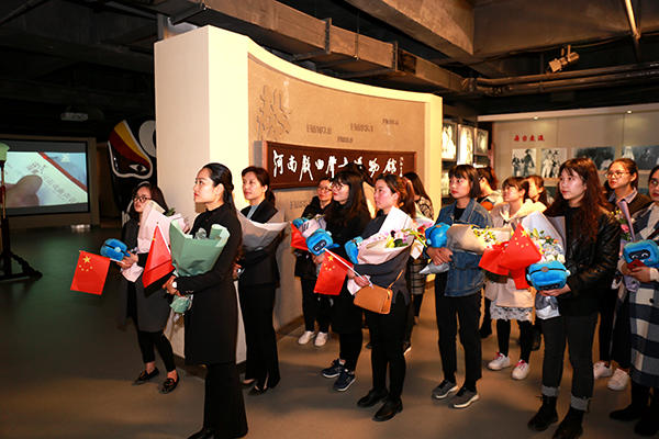 品戏曲韵味 扬巾帼风采&mdash;&mdash;中建八局女职工走进戏曲博物馆