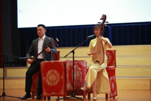 上海评弹团将江南味道带到南开大学
