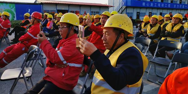 名家荟萃 经典重现 河南戏曲名家为一线工人烹饪文化大餐