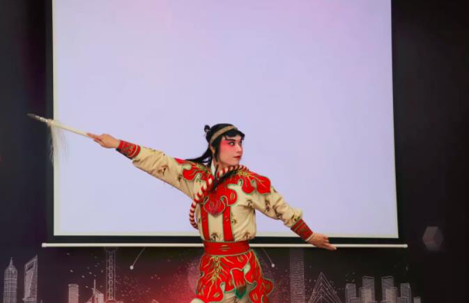 昆曲进校园 古韵润心田