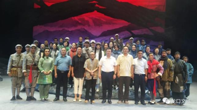 大型红色现代吕剧《突围》亮相烟台大剧院