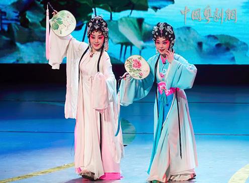 曾小敏荣获第十六届文华表演奖