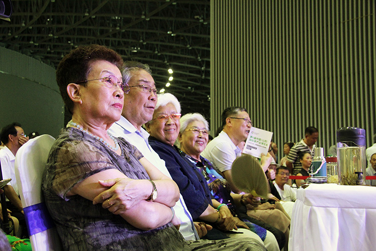 晋剧小旦名家王春梅举办戏迷见面会