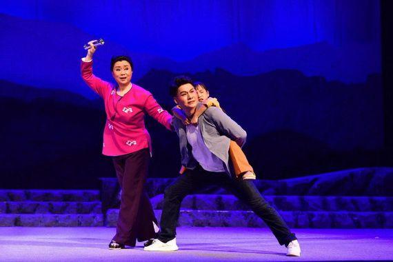 新编川剧《乌蒙山脊梁》亮相第二届四川艺术节