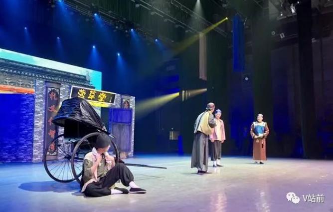 “雷锋文化营口有礼”主题话剧《传礼之城》首演成功