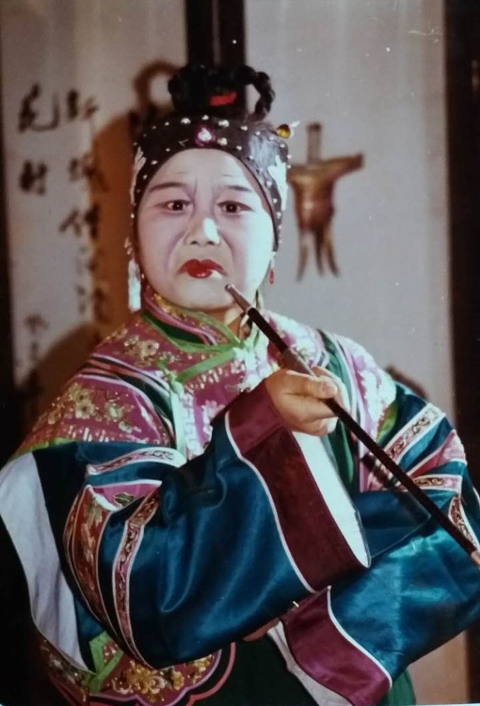 吕剧彩旦朱泓运