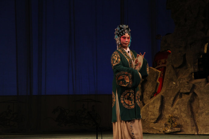 吕剧彩旦朱泓运