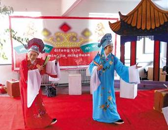 一帮老戏友曾耗时一千天排演吕剧大戏&mdash;&mdash;十幕《梁祝》