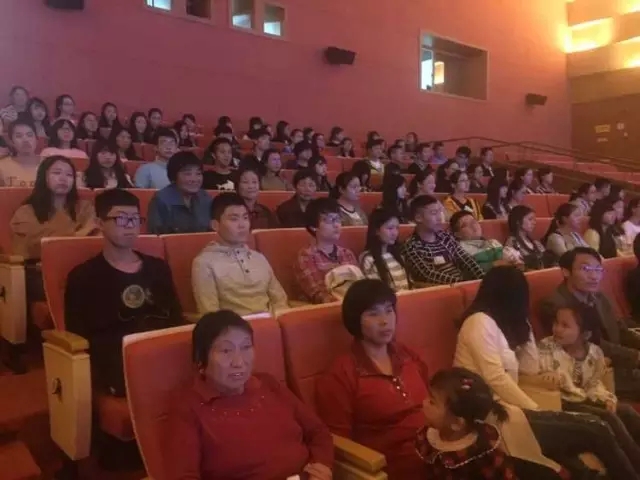 平凡人的不平凡之美&mdash;&mdash;原创沪剧《白衣柔情》