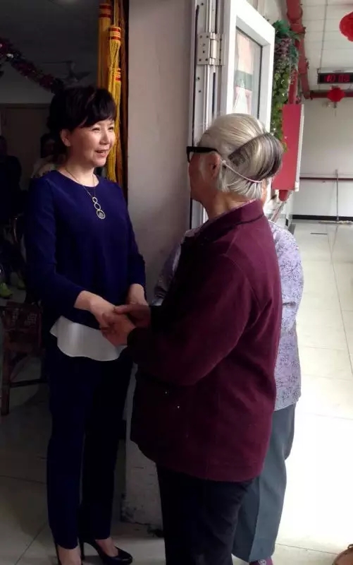 沪剧节热力开演 精彩好戏送基层