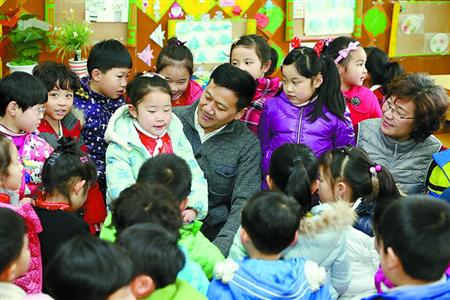 "沪剧王子"办幼儿园教戏剧