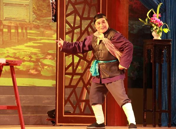 沪剧《白艳冰雪地产子》