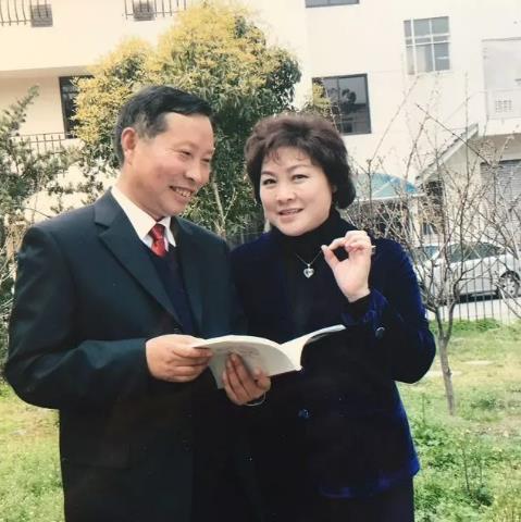 大型原创沪剧《情与法》连演100场庆贺演出