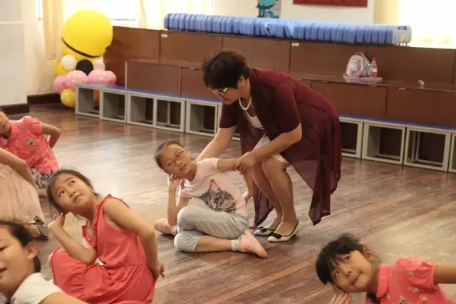 强恕有群&ldquo;黄莺鸟&rdquo;，吴侬软语唱得超好听！