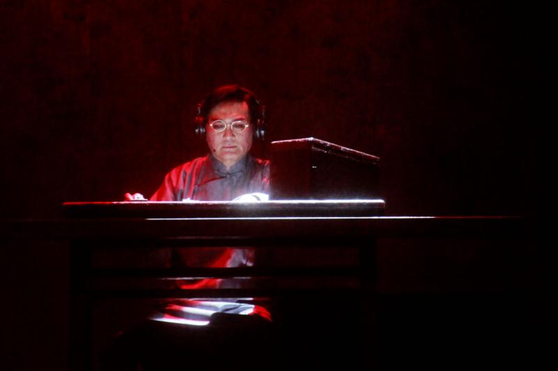 沪剧《四月歌声》