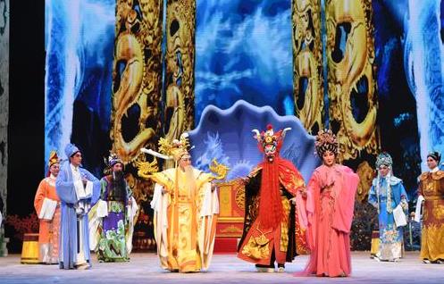 大年看粤剧电影《柳毅奇缘》