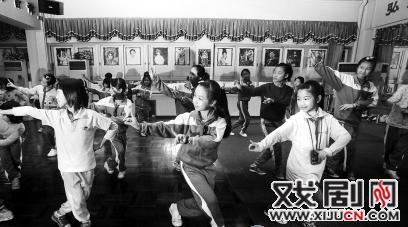 看粤剧的家长们：从不错过孩子任何一次演出