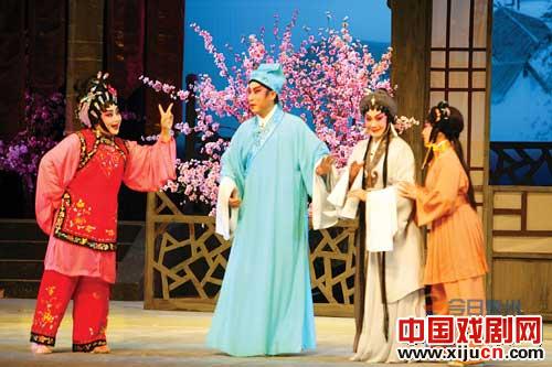 《三脱状元袍》