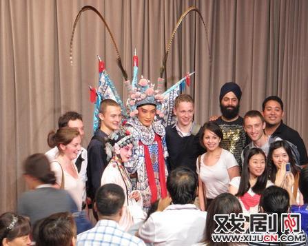 洋人看粤剧，有人看&ldquo;功夫&rdquo;，有人看文化