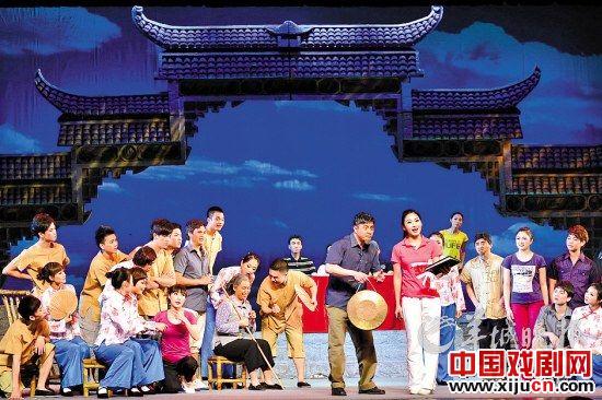 　新编现代粤剧《青春作伴》剧照